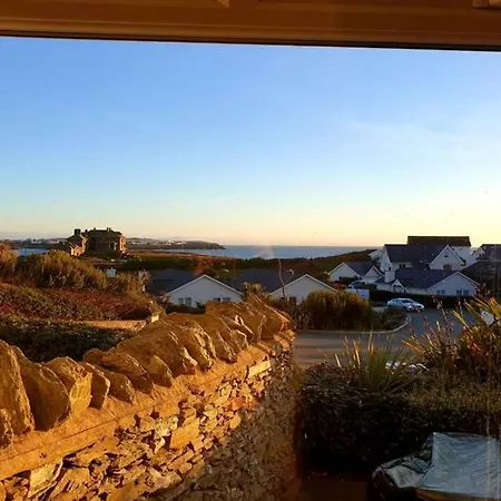 24 Cliff Apartment-3 Bed-Ground Floor-Sea Views Trearddur Exterior photo