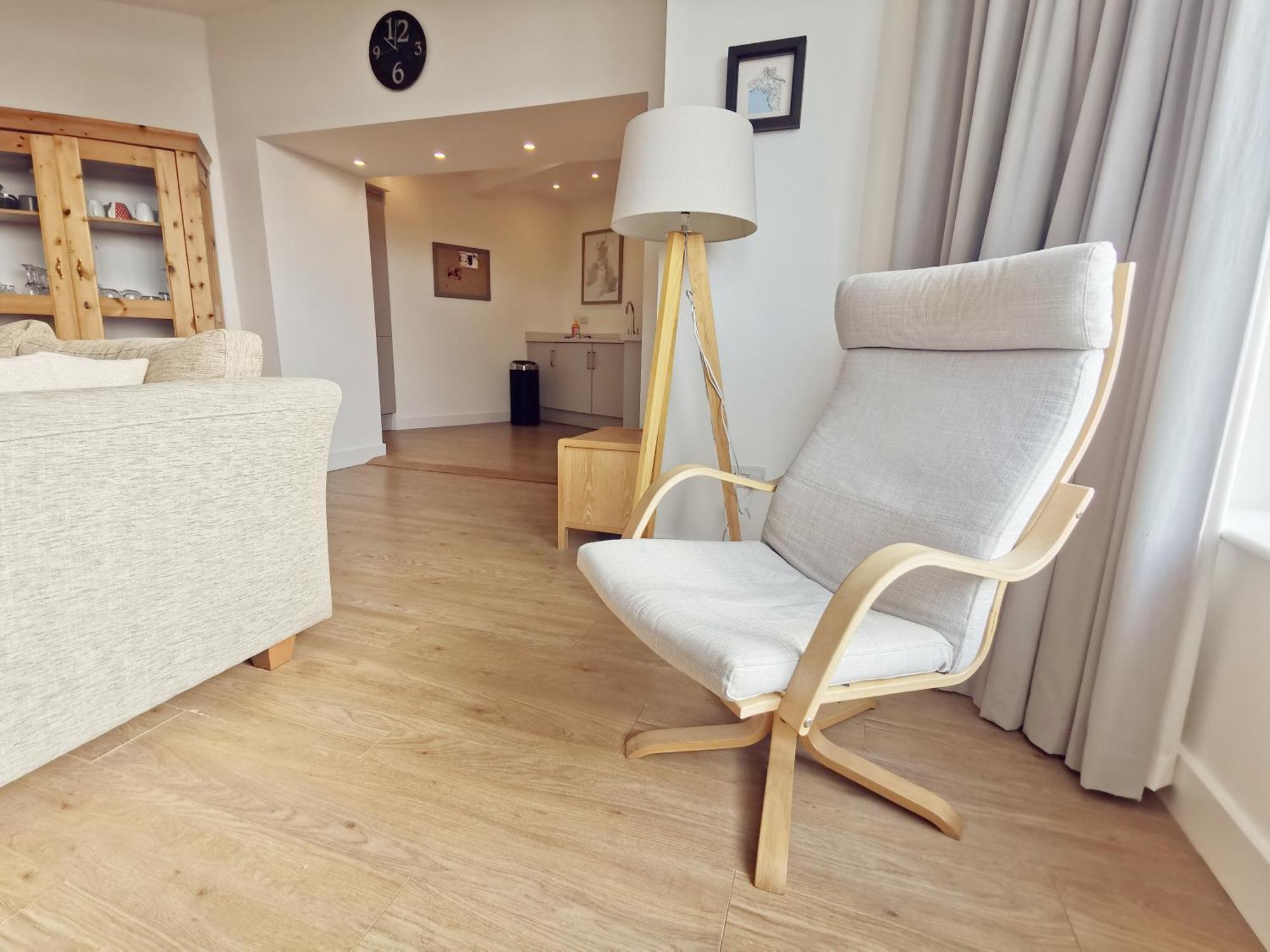 24 Cliff Apartment-3 Bed-ground Floor-sea Views Ferienhaus Trearddur